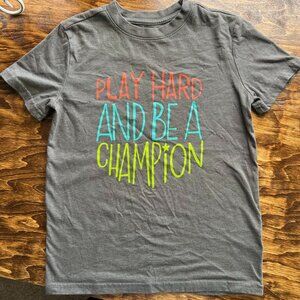 Boys Cat & Jack Gray T-Shirt Size Small 6/7 – “Play Hard And Be a Champion”